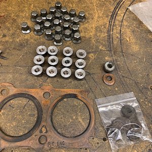 HEAD BOLTS.JPG